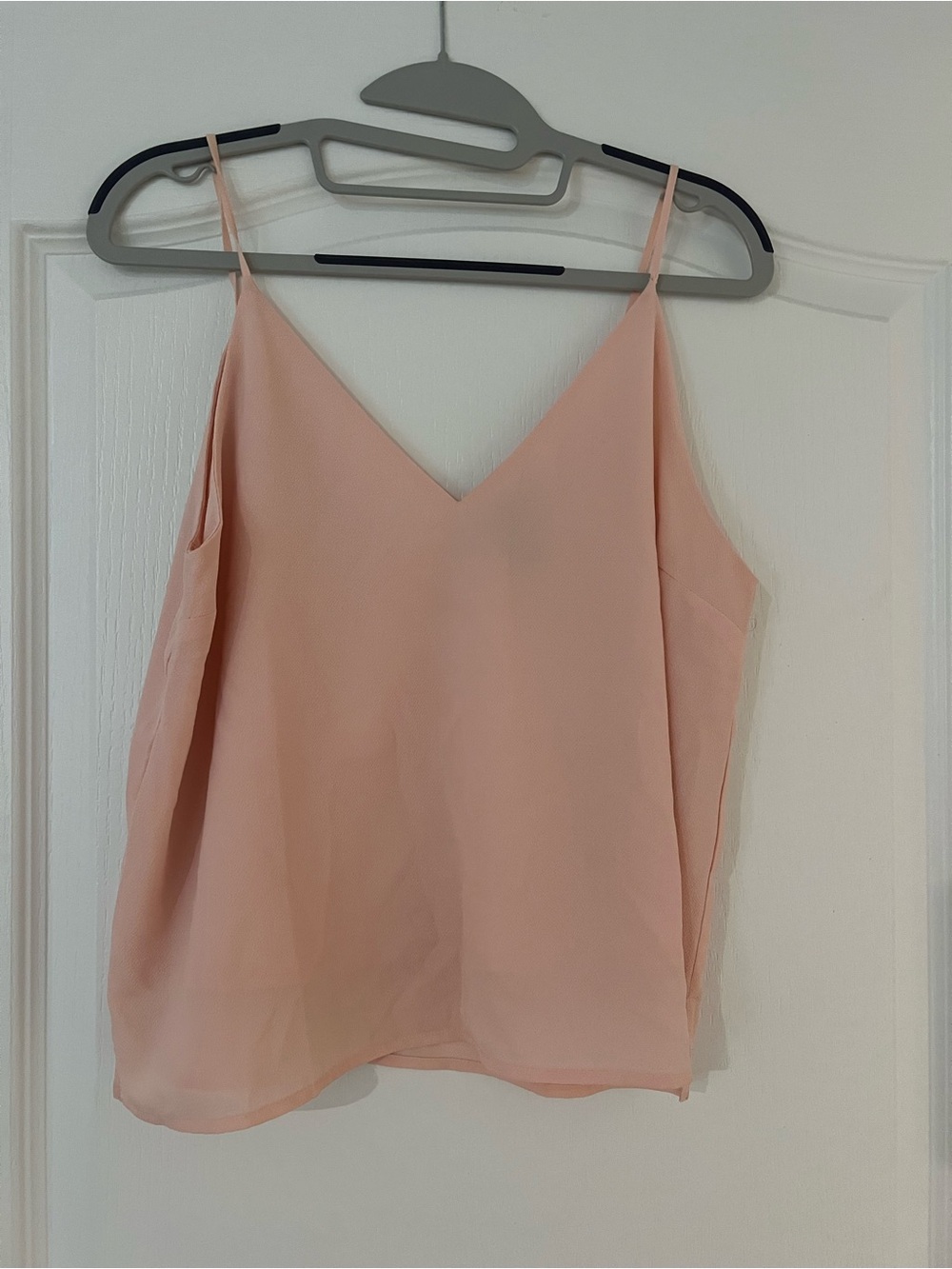 Forever 21 Pale Pink V-Neck Spaghetti Strap Camisole
